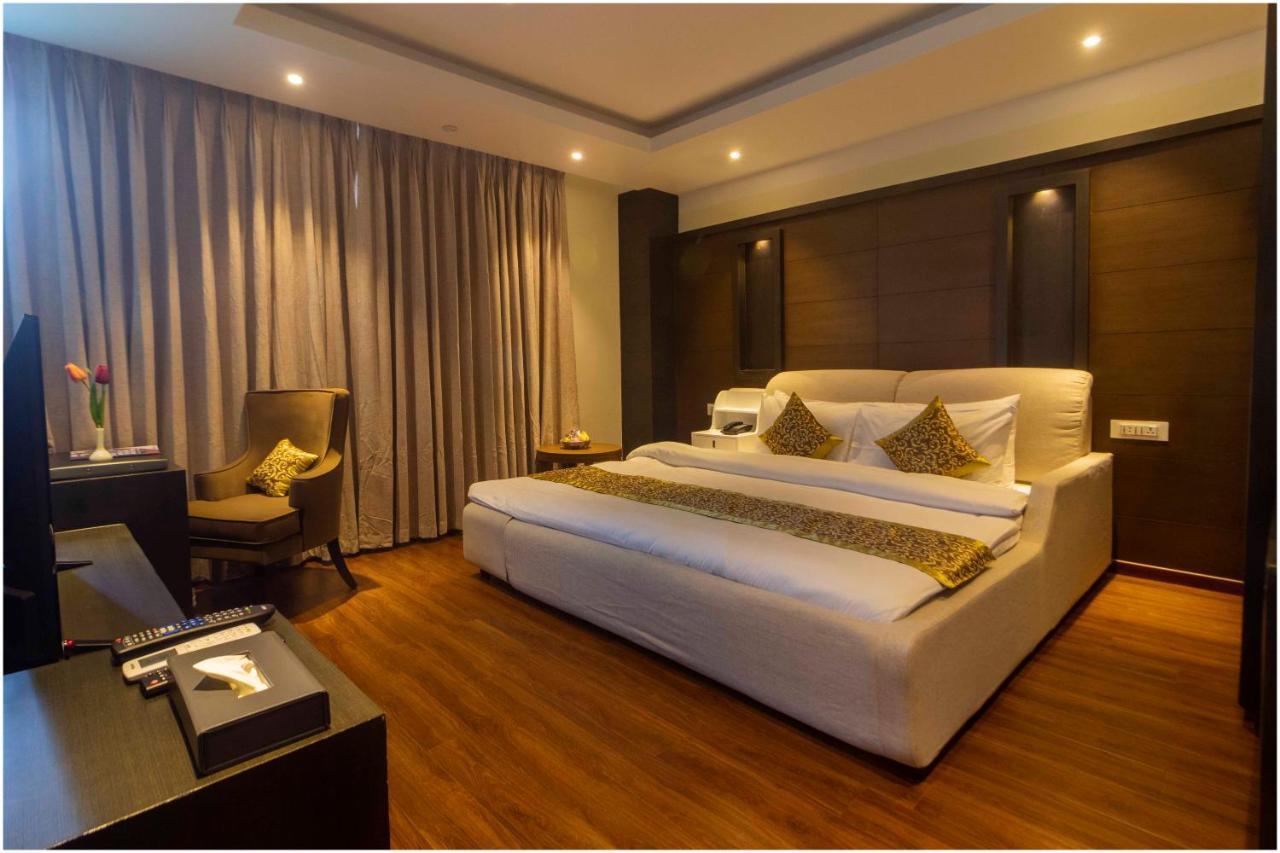 Hotel The Kingsbury Birtamode 외부 사진